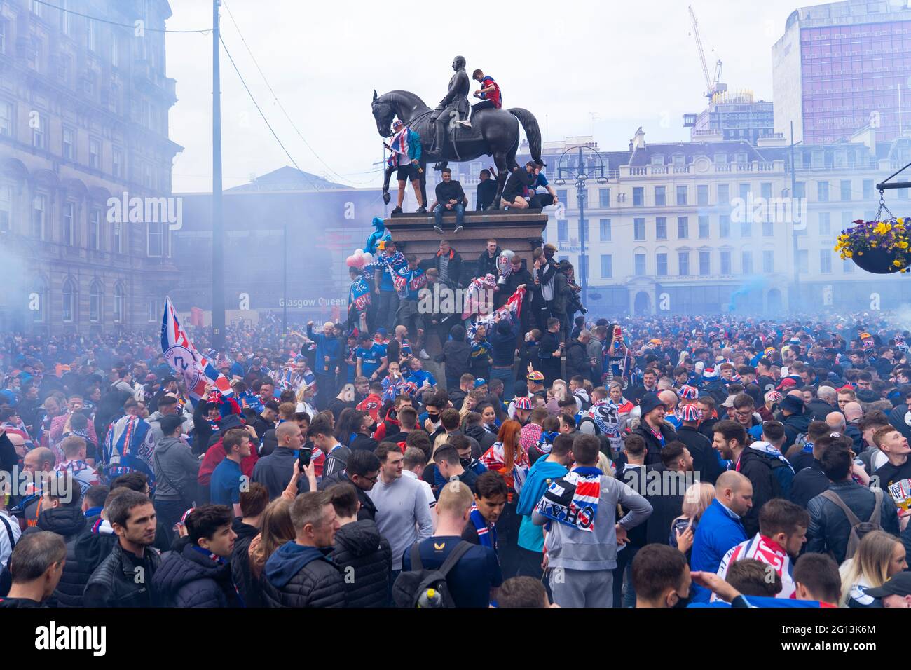 Scenes from George Square in Glasgow following Rangers 55th league title win and thousands of supporters gathered to celebrate, Scotland, UK Stock Photo