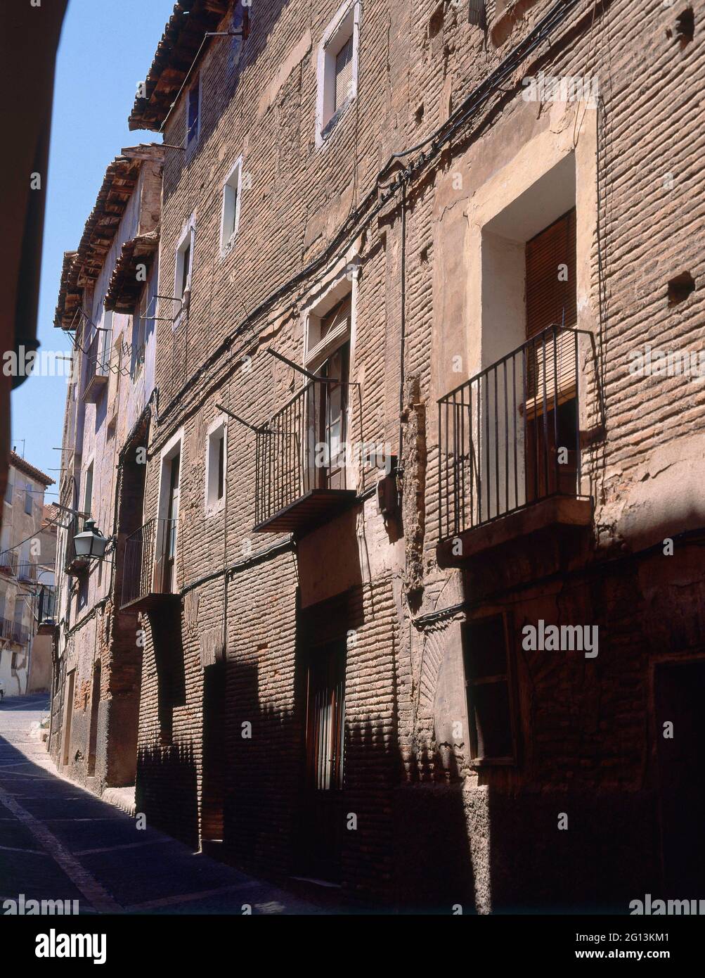 FACHADAS DE CASAS DEL BARRIO JUDIO - FOTO AÑOS 90. Location: JUDERIA. TARAZONA. Saragossa Zaragoza. SPAIN. Stock Photo