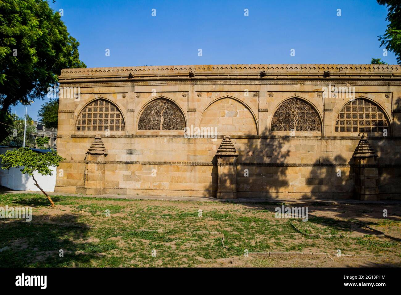 Sidi Saiyyed Mosque in Ahmedabad Stock Photo Alamy