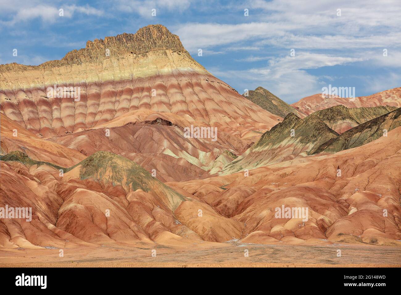 View over the rock formations shaped by erosion in the desert between Kashan and Qom in Iran Stock Photo