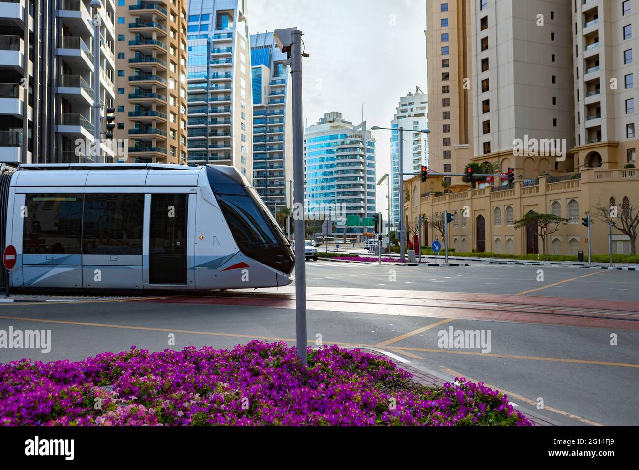 dubai-uae-march-2020-new-modern-tram-in-dubai-uae-stock-photo-alamy