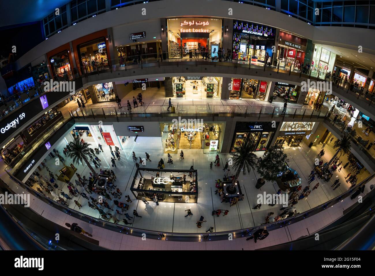 The interior of Dubai Mall via fisheye lens Stock Photo - Alamy