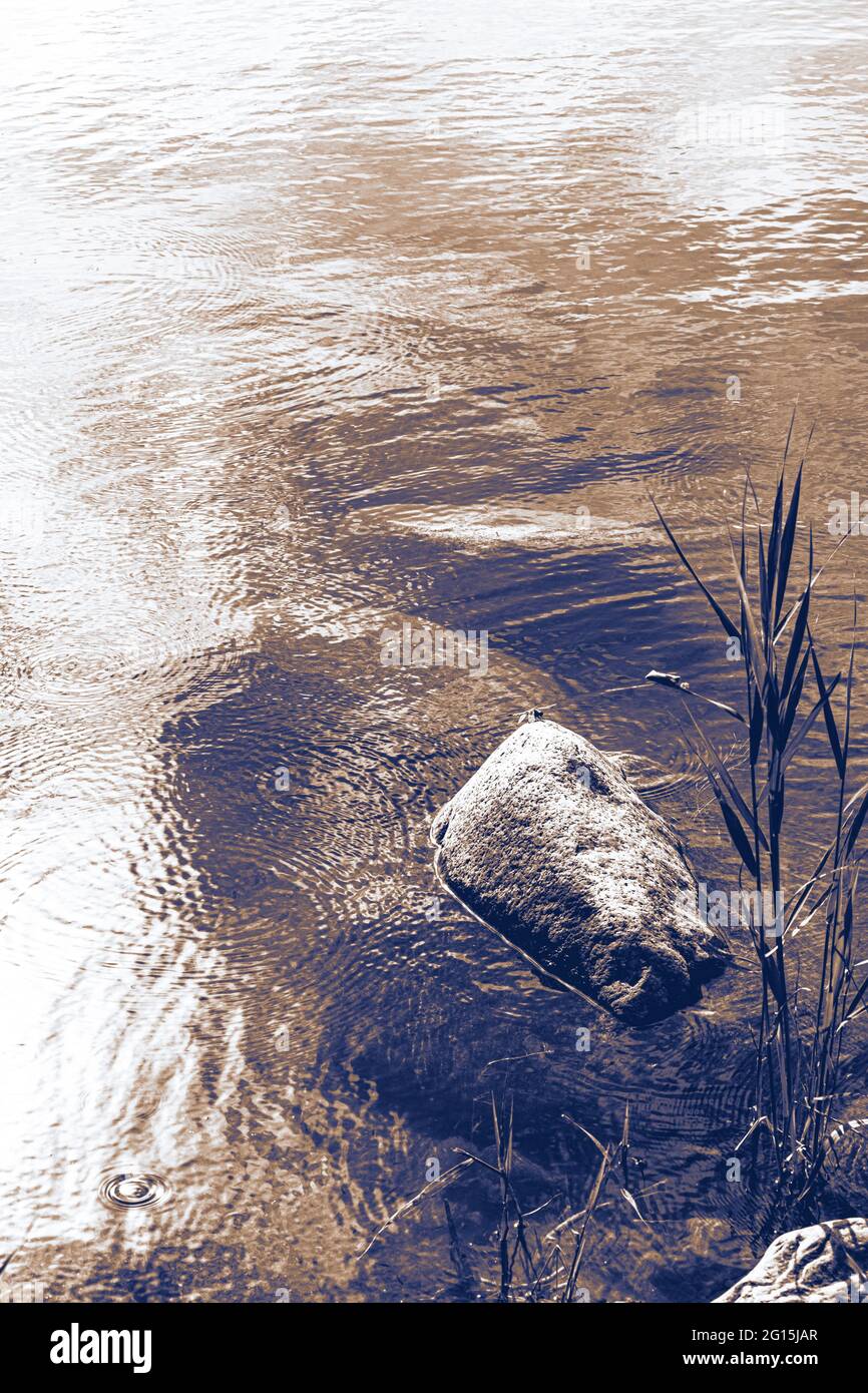 Underwater rocks water hi-res stock photography and images - Alamy
