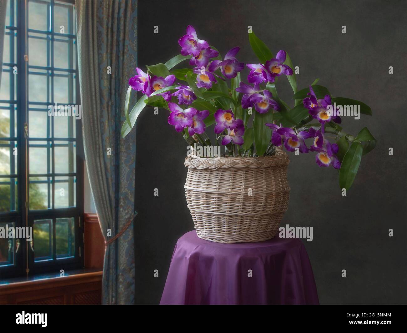 Still life with splendid bouquet of flowers Stock Photo - Alamy