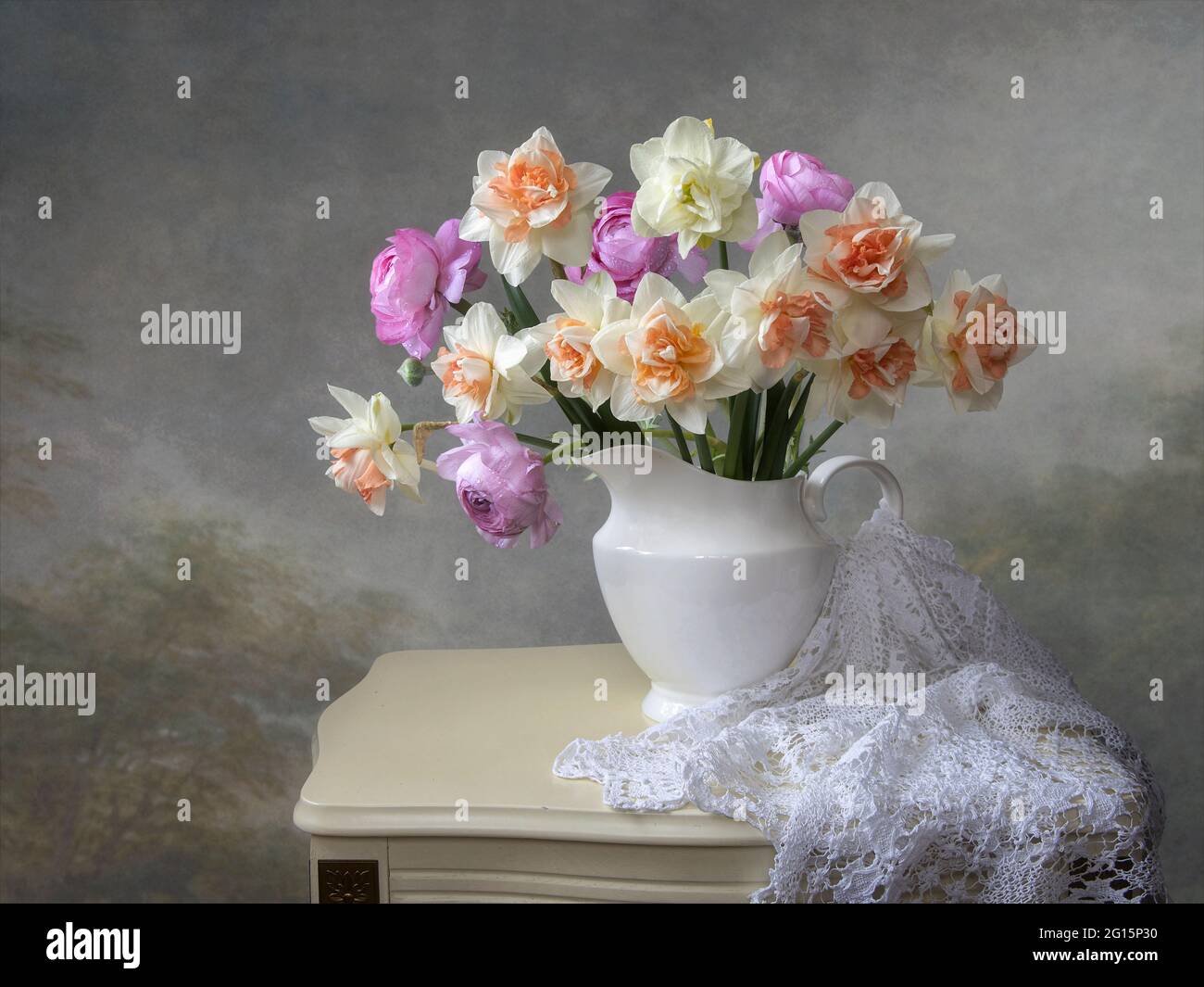 Still life with splendid bouquet of flowers Stock Photo - Alamy
