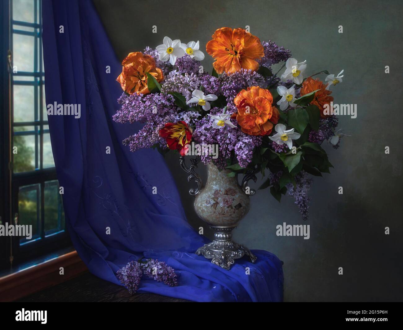 Floral still life with lilac bouquet Stock Photo - Alamy