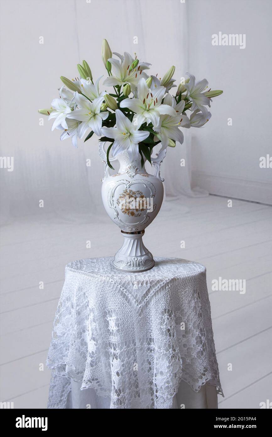 Floral still life with lilac bouquet Stock Photo - Alamy