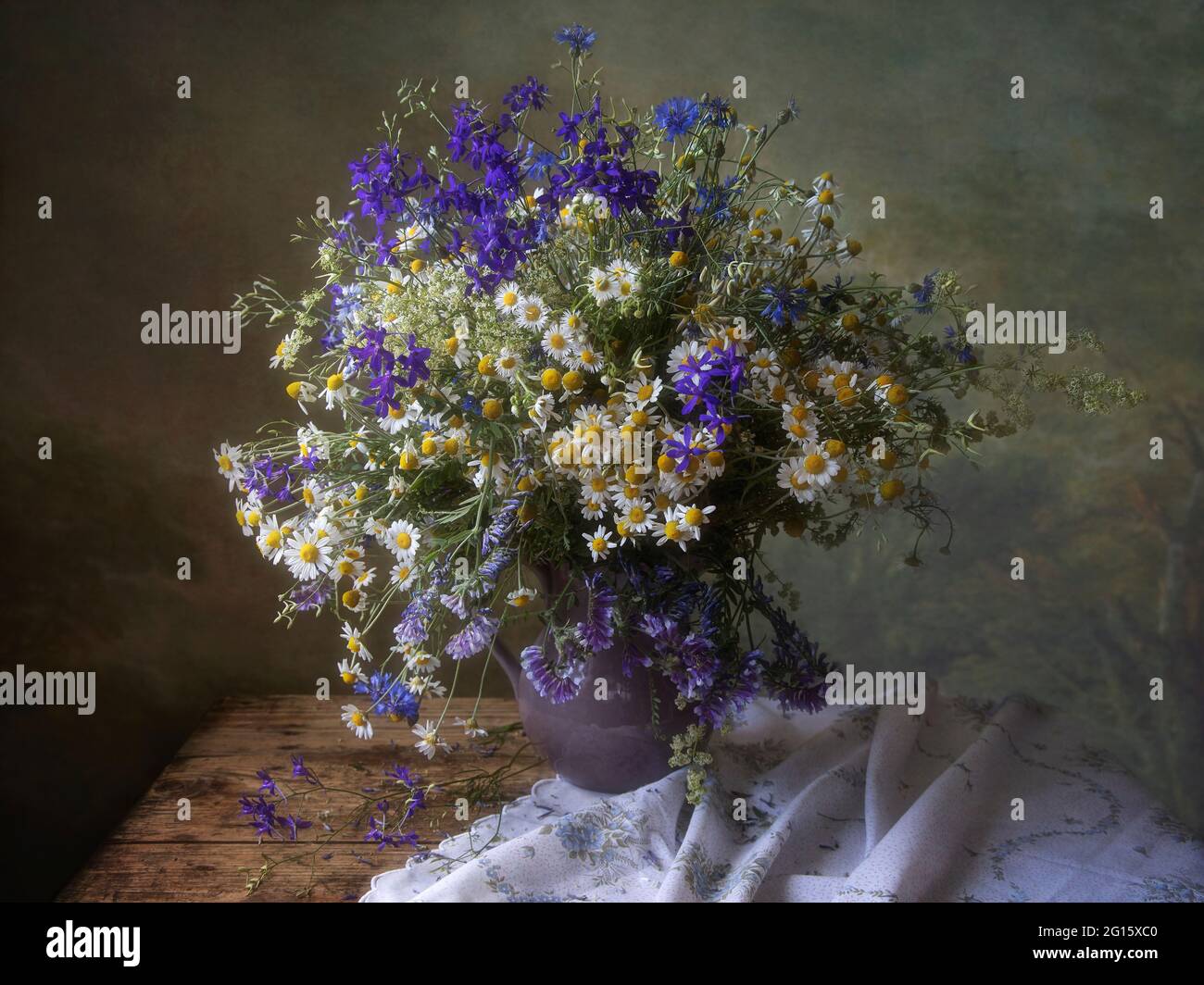 Still life with splendid bouquet of wildflowers Stock Photo - Alamy