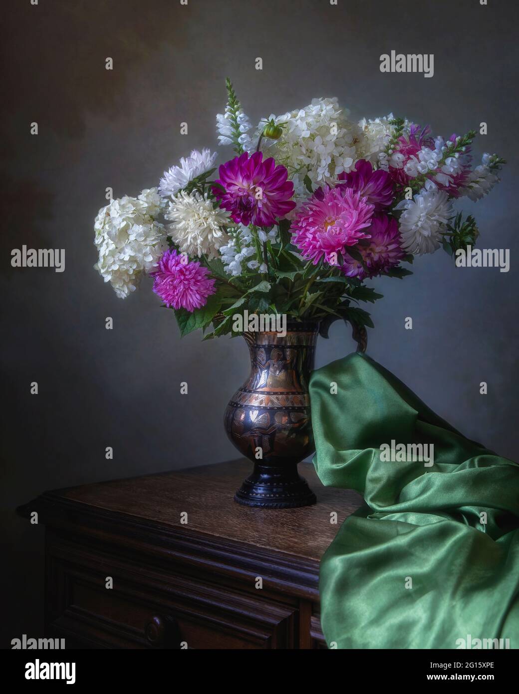 Still life with luxurious bouquet of flowers Stock Photo - Alamy