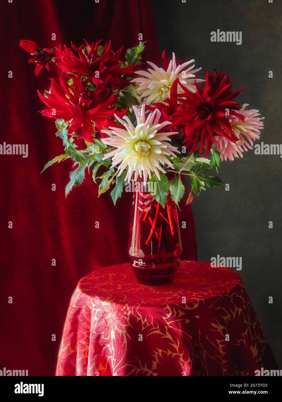 Still life with splendid bouquet of dahlia flowers Stock Photo - Alamy