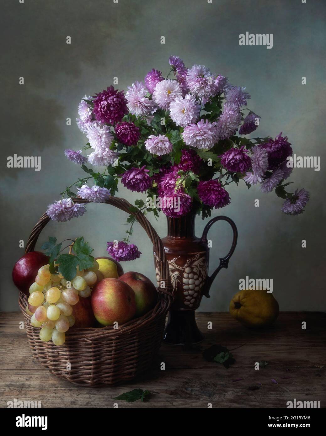 Still life with bouquet of flowers and fruits Stock Photo - Alamy