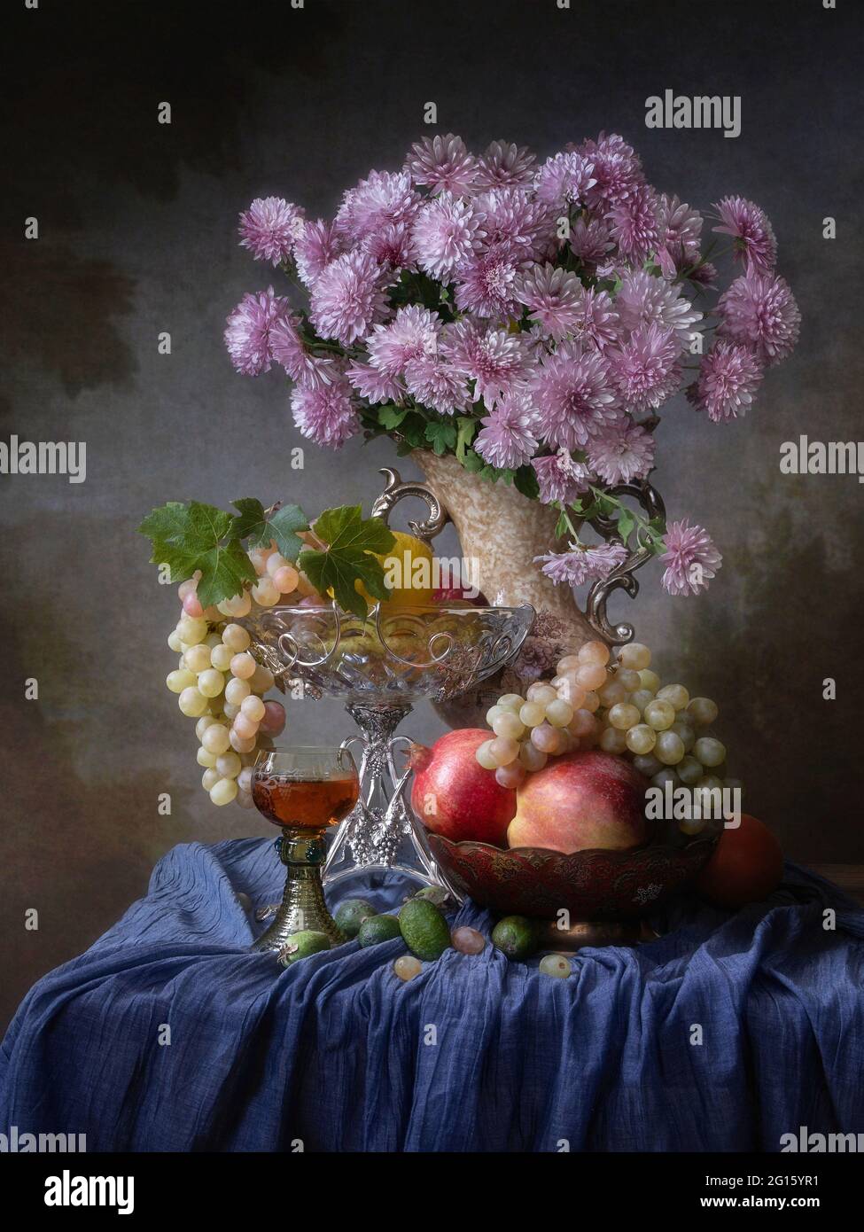 Still life with bouquet of flowers and fruits Stock Photo - Alamy