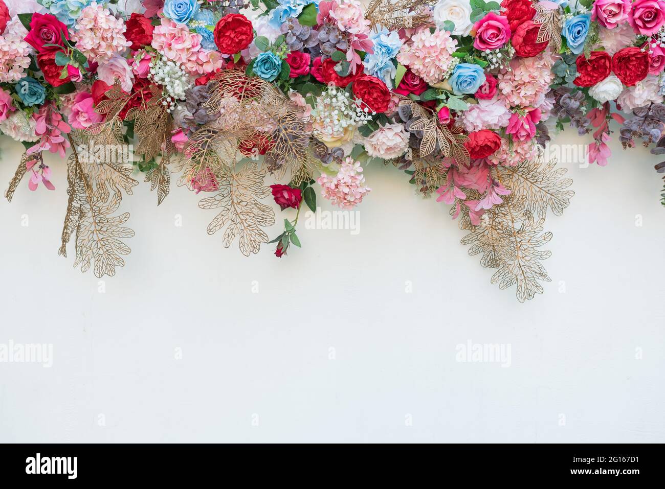 wedding backdrop, wedding flower decoration, rose wall, colorful background,  fresh rose, bunch of flower Stock Photo - Alamy
