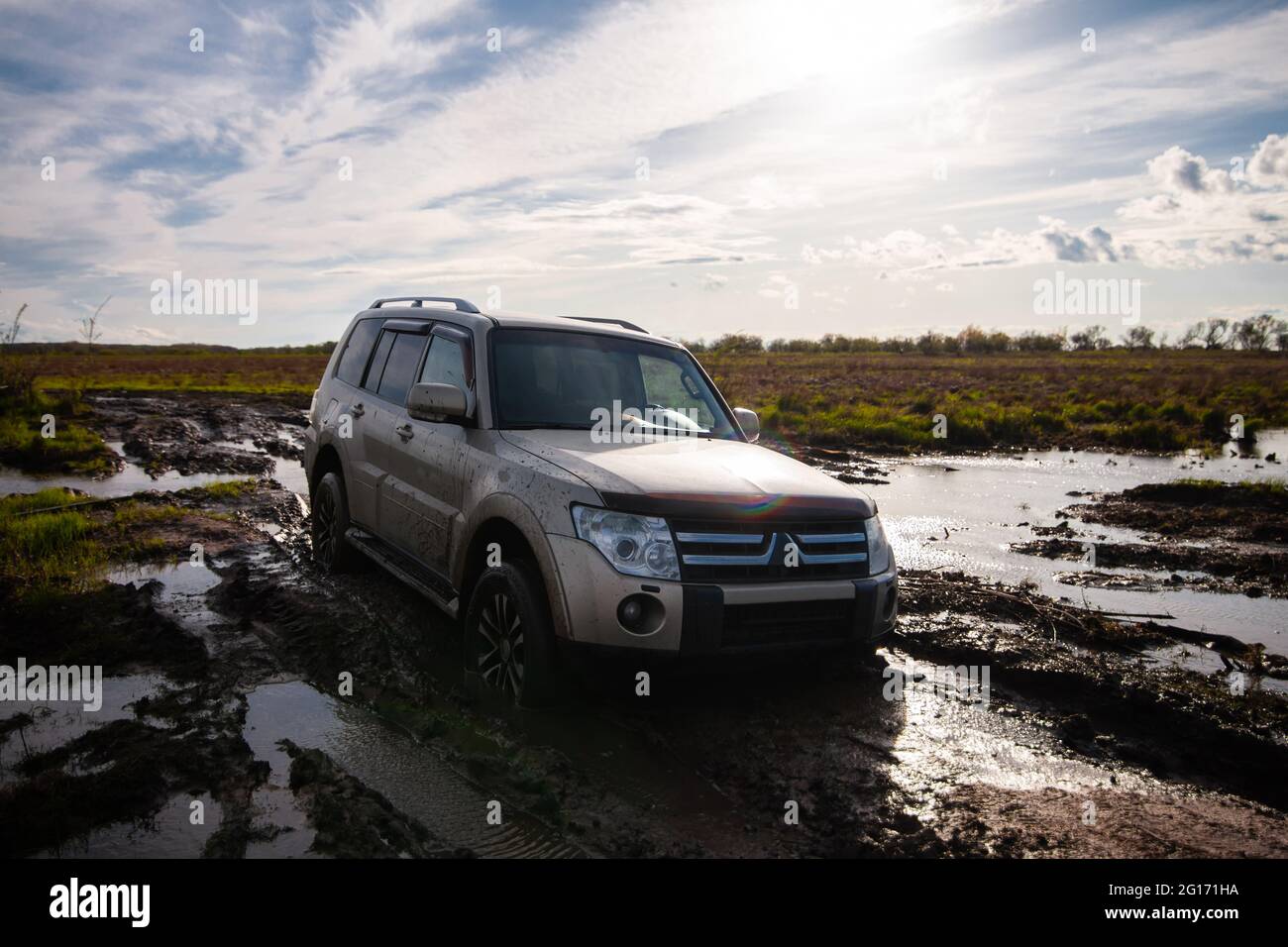 Mitsubishi Pajero/Montero stuck in mud Stock Photo