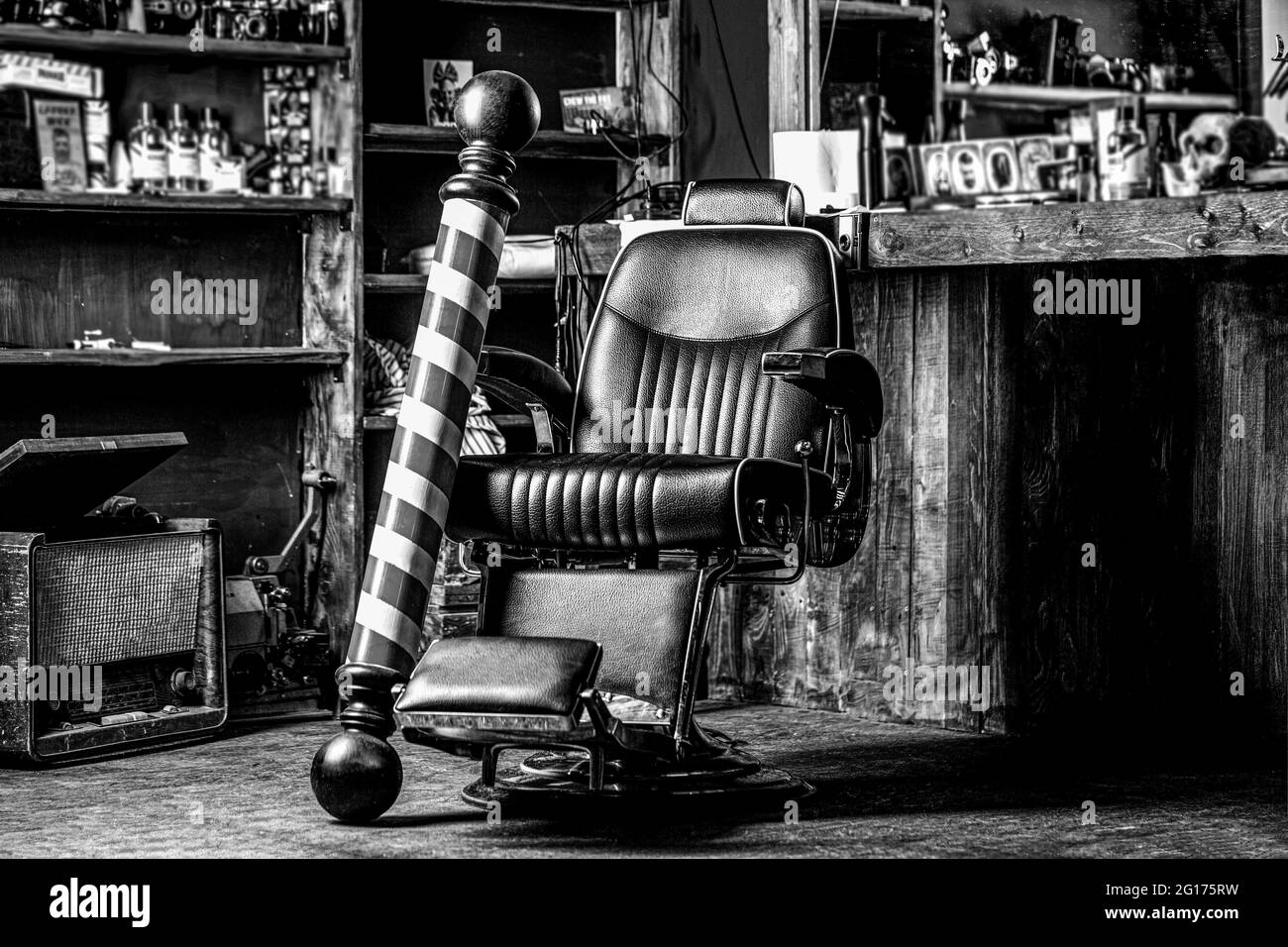 Old barber chair Black and White Stock Photos & Images Alamy