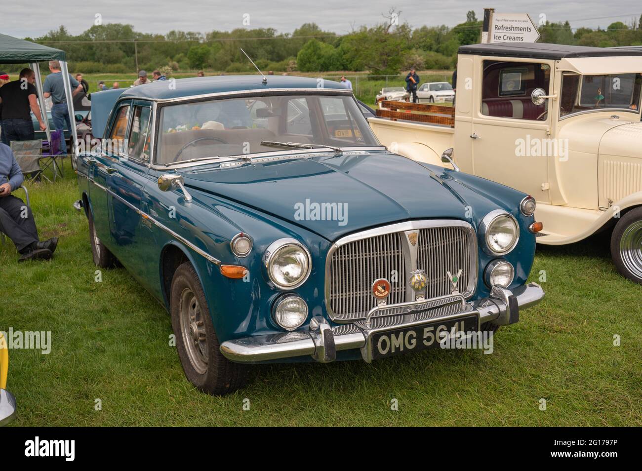 A rover 3.5 saloon in blue at a classic car rally Stock Photo
