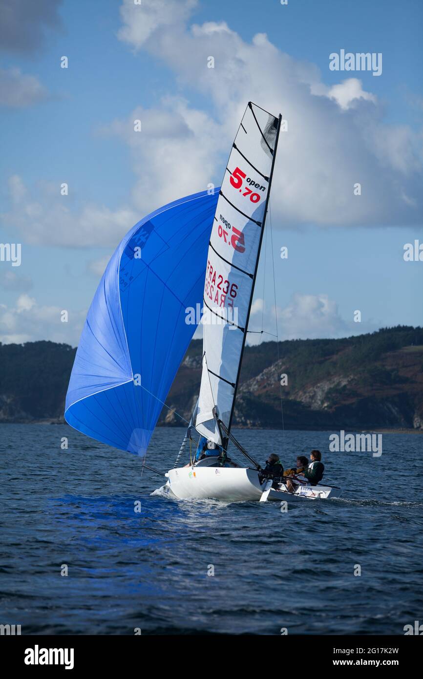 sailing boat and crew in regatta Stock Photo Alamy