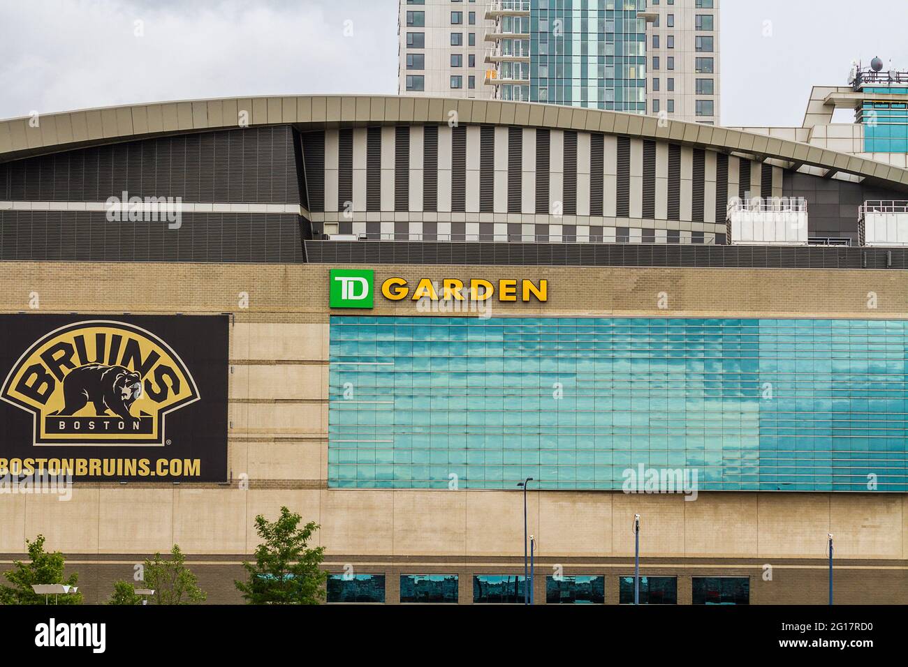 TD Garden building with Bruins Boston logo Stock Photo