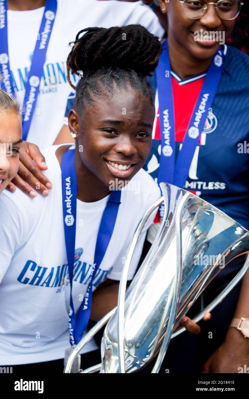 Sandy Baltimore - The PSG women's team will celebrate their first title of  French D1 championship at the Parc Des Princes Stadium on June 05, 2021 in  Paris, France. Photo by Nasser