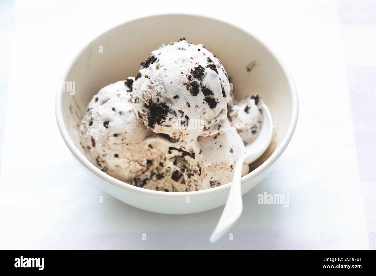 Chocolate cookie vanilla ice creams in bowl Stock Photo Alamy