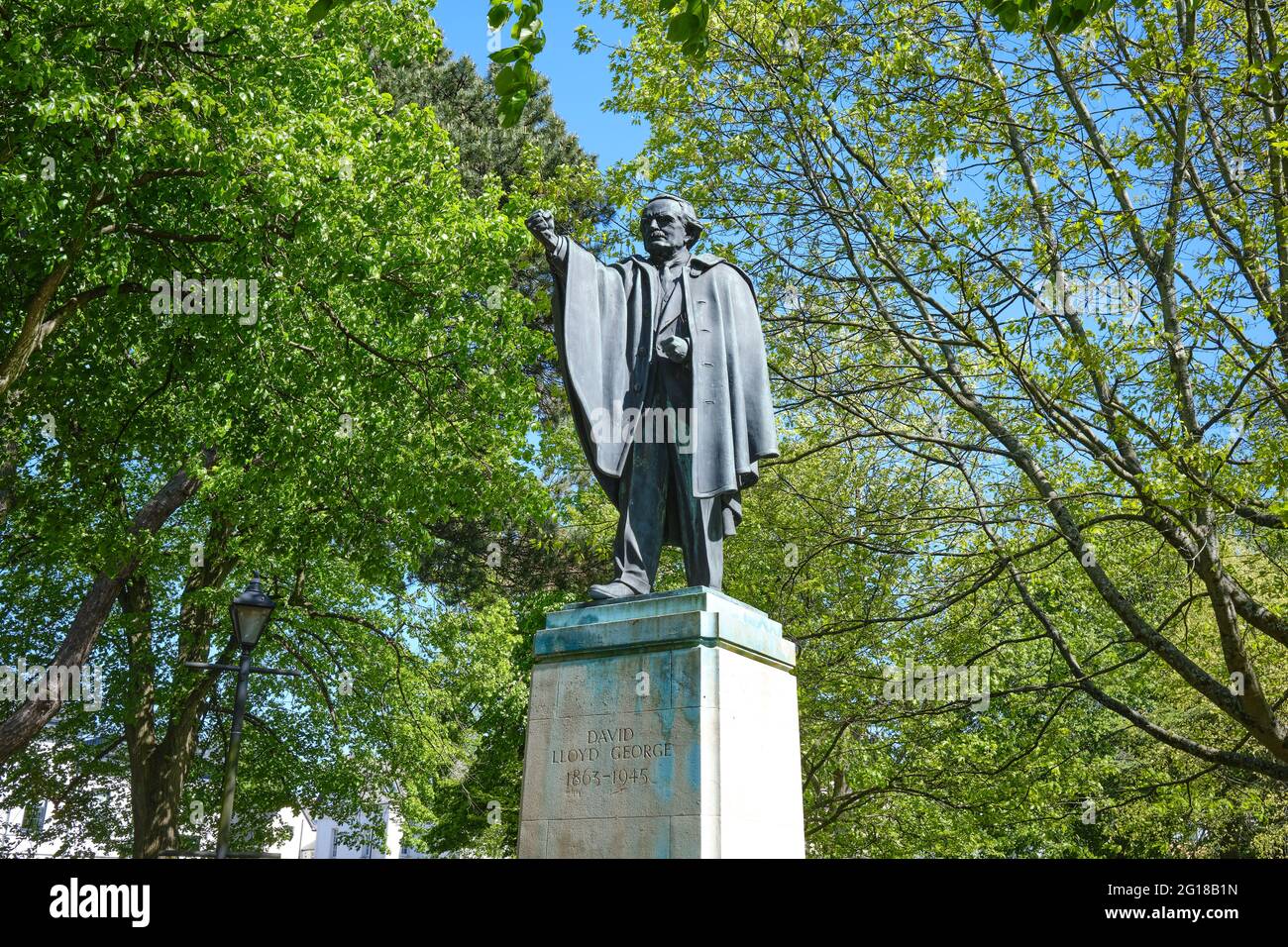 Statue of David Lloyd in Cardiff Stock Photo Alamy
