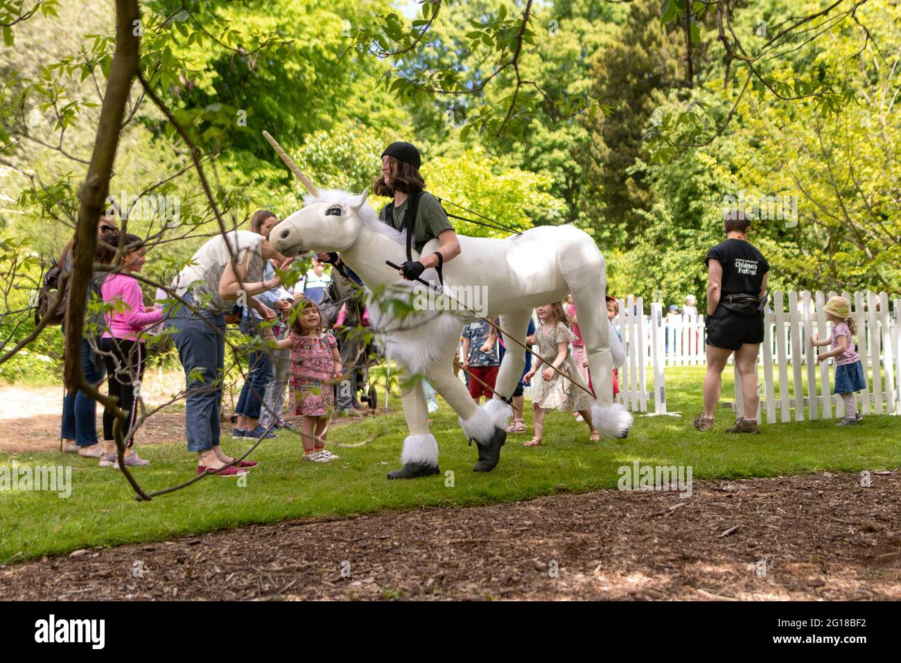 Puppet Nudge Nudge puppets hi-res stock photography and images - Alamy