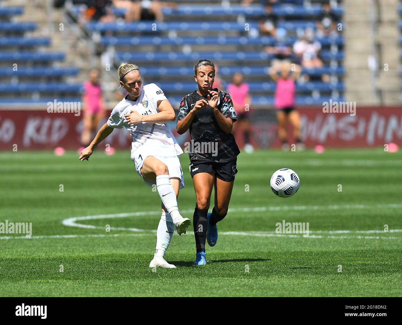 Bridgeview, Illinois, USA. 05th June, 2021. Diane Caldwell (7) of North