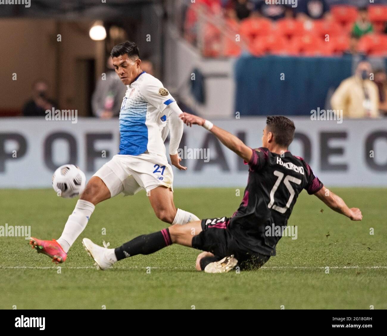 Denver, Colorado, USA. 3rd June, 2021. Costa Rica F ALONSO MARTINEZ, left, battles with Mexico D HECTOR MORENO, right, during the 2nd. Half. Mexico beats Costa Rica 1-0 in Penalty Kicks Wed. Night at Empower Field at Mile High. Credit: Hector Acevedo/ZUMA Wire/Alamy Live News Stock Photo