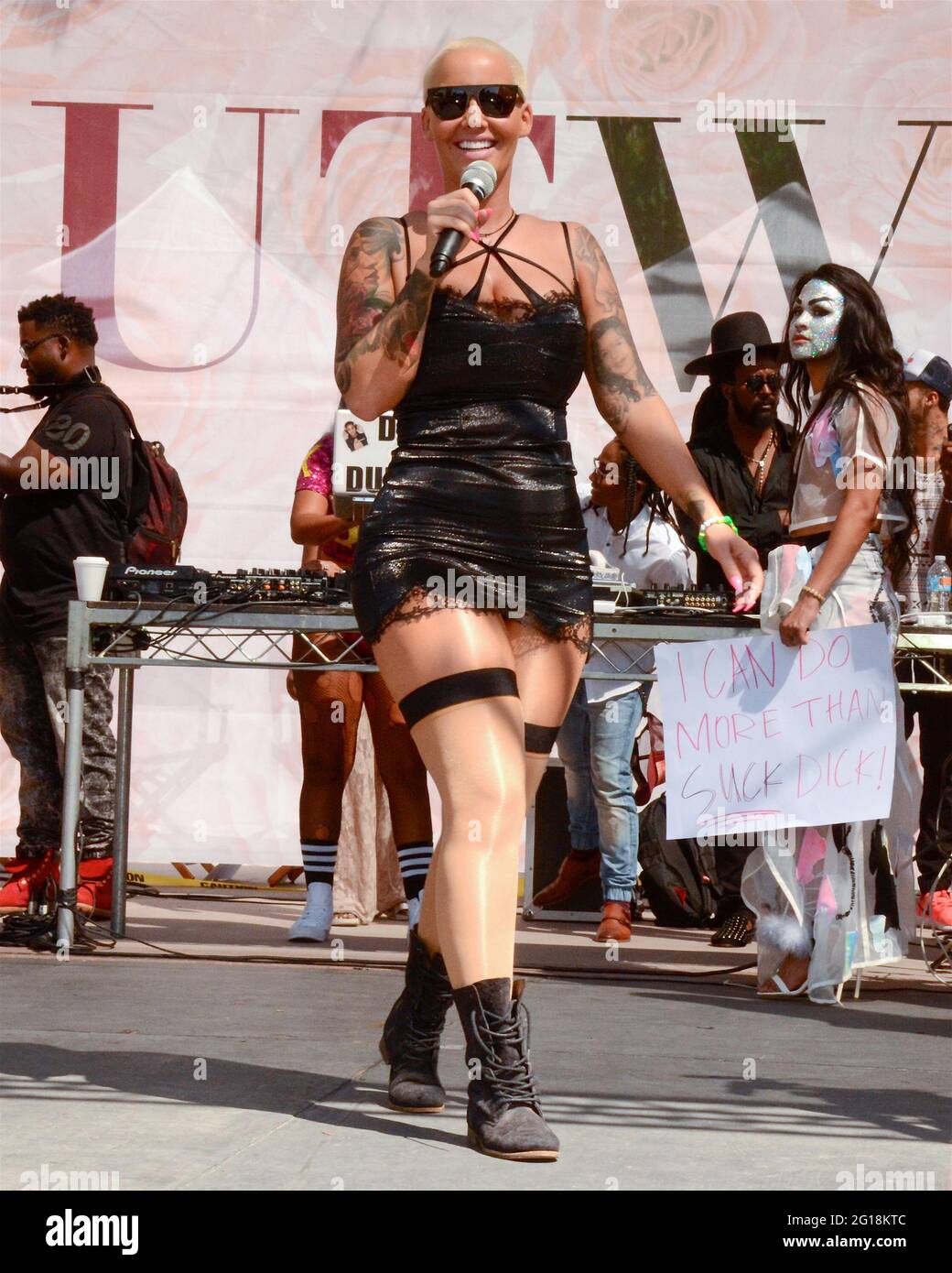 Amber Rose yalangoch fotosuratlar