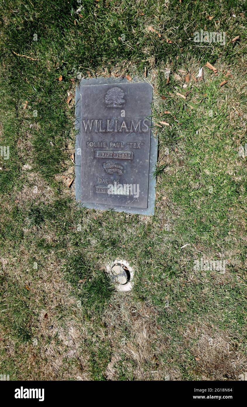 Newhall, California, USA 4th June 2021 A general view of atmosphere of actor/singer Tex Williams, aka Sollie Paul Williams Grave in Zane Grey Garden at Eternal Valley Memorial Park on June 4, 2021 at 23287 Sierra Hwy in Newhall, California, USA. Photo by Barry King/Alamy Stock Photo Stock Photo