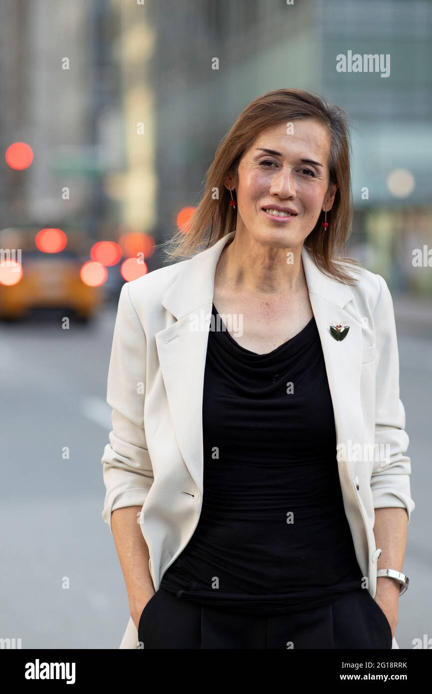 Reuters Executive Editor Gina Chua Poses For A Photo In New York City New York U S June 5 21 Reuters Andrew Kelly Stock Photo Alamy Reuters Executive Editor Gina Chua Poses For A Photo In New York City New York U S June 5 21 Reuters Andrew Kelly Stock Photo Alamy