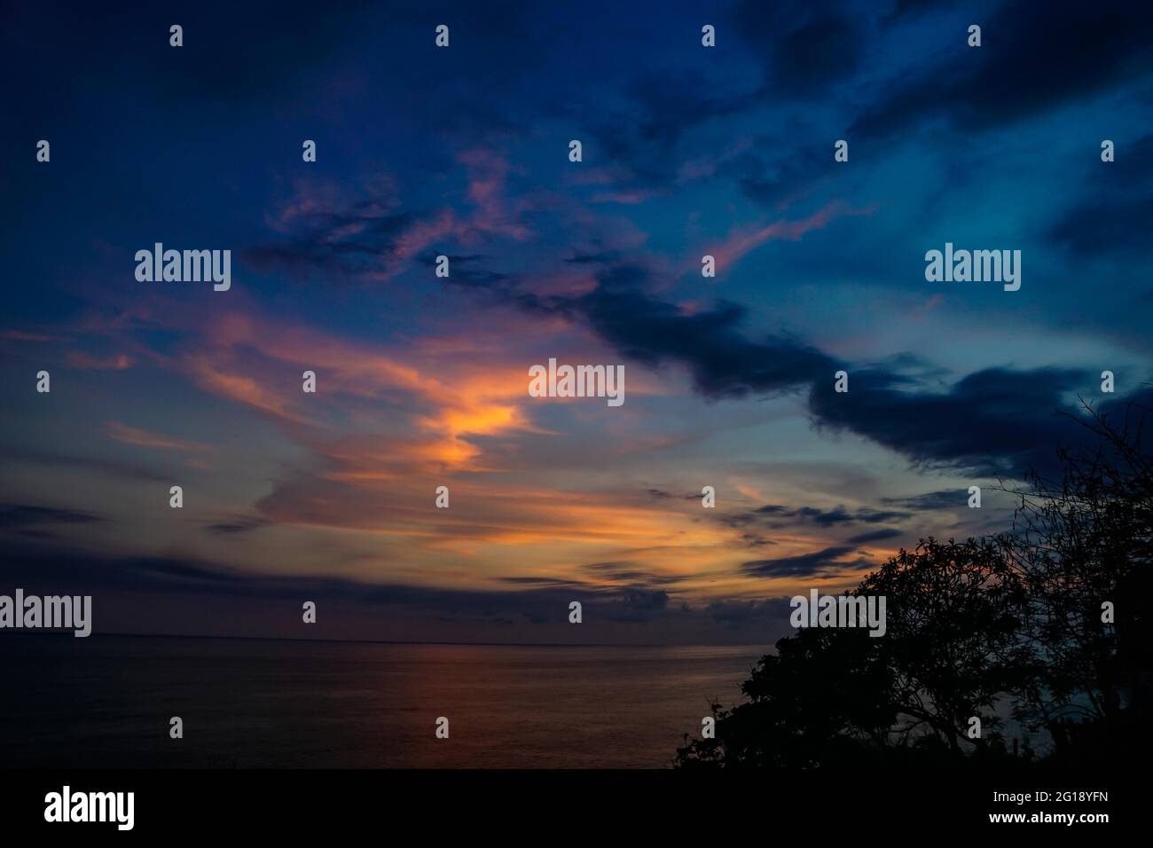 Tamanique, El Salvador. 5th June, 2021. General view of the sky at the Salvadoran coast. Credit: Camilo Freedman/ZUMA Wire/Alamy Live News Stock Photo