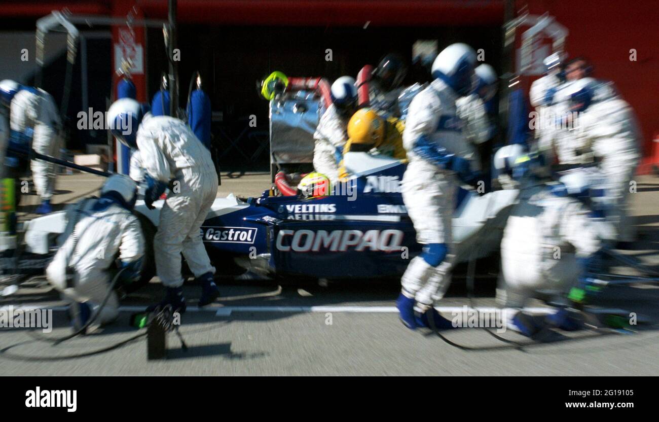Circuito de Catalunya near Montmelo Spain 28.2.-2.3.2002, Motorsport: Formula One winter testing - Ralf SCHUMACHER BMW-Williams pit stop Stock Photo