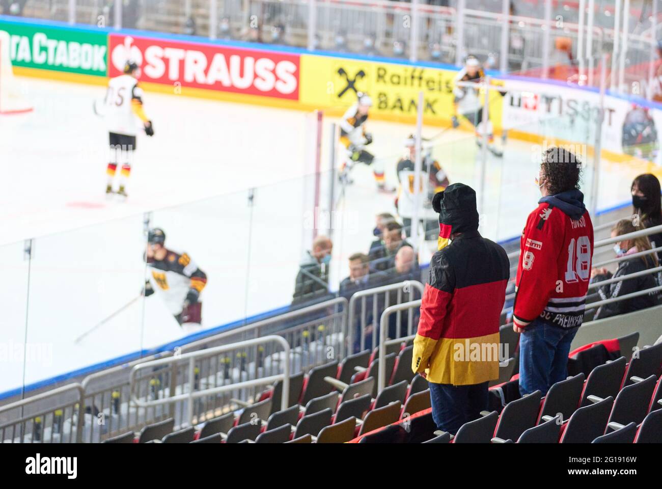 Icehockey fans hi-res stock photography and images