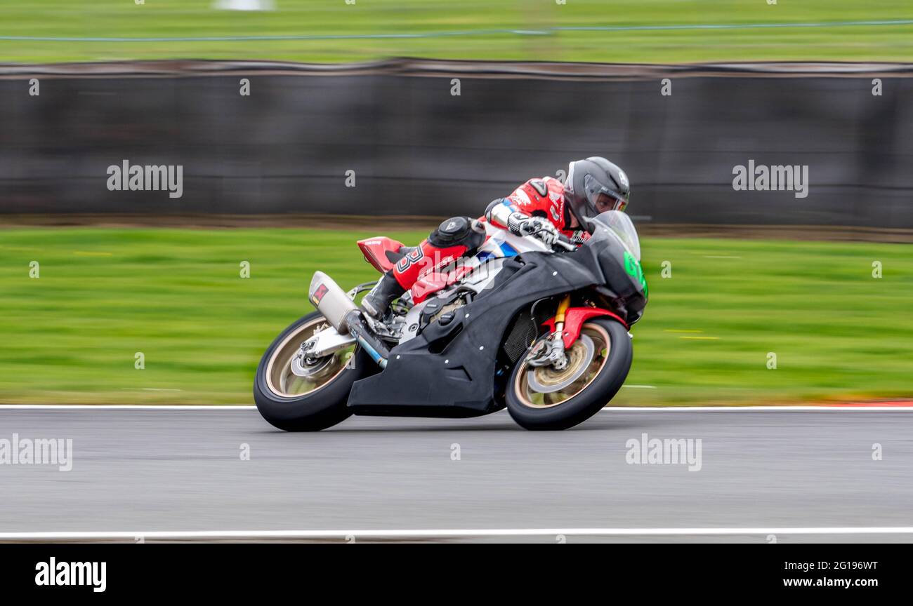 Guy Martin prepares for Honda roads assault with Oulton test Panning Speed Photo Stock Photo