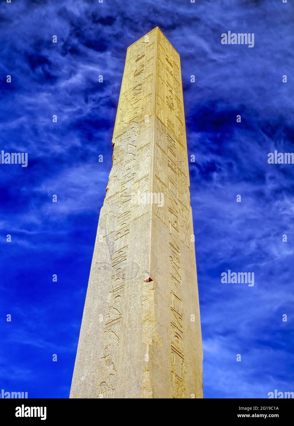 Obelisk of Queen Hatshepsut Stock Photo - Alamy