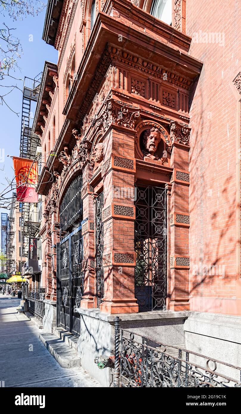 Stuyvesant polyclinic new york hires stock photography and images Alamy