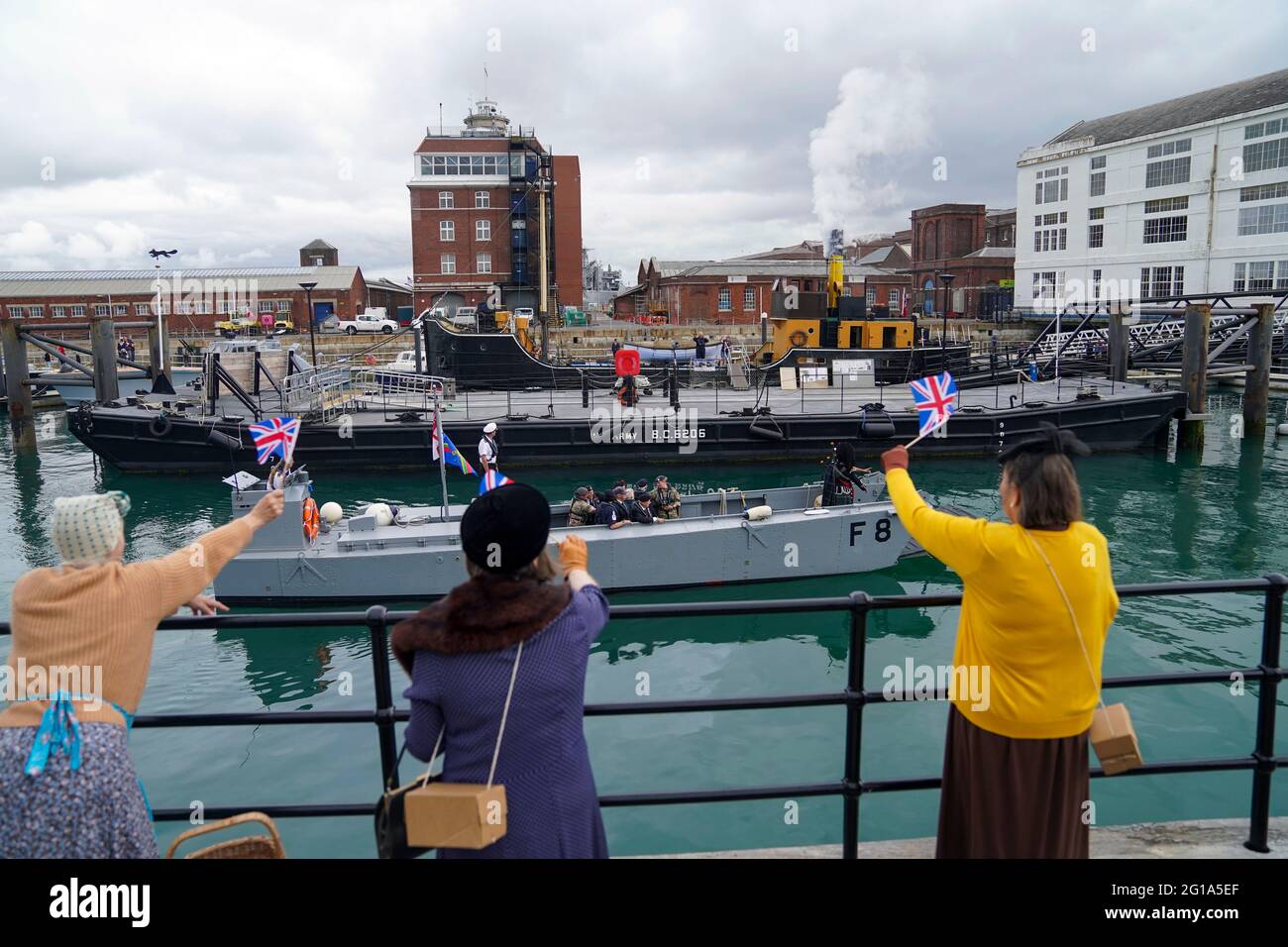 D Day Veterans Are Welcomed To The Portsmouth Historic Dockyard To d-day-veterans-are-welcomed-to-the-portsmouth-historic-dockyard-to