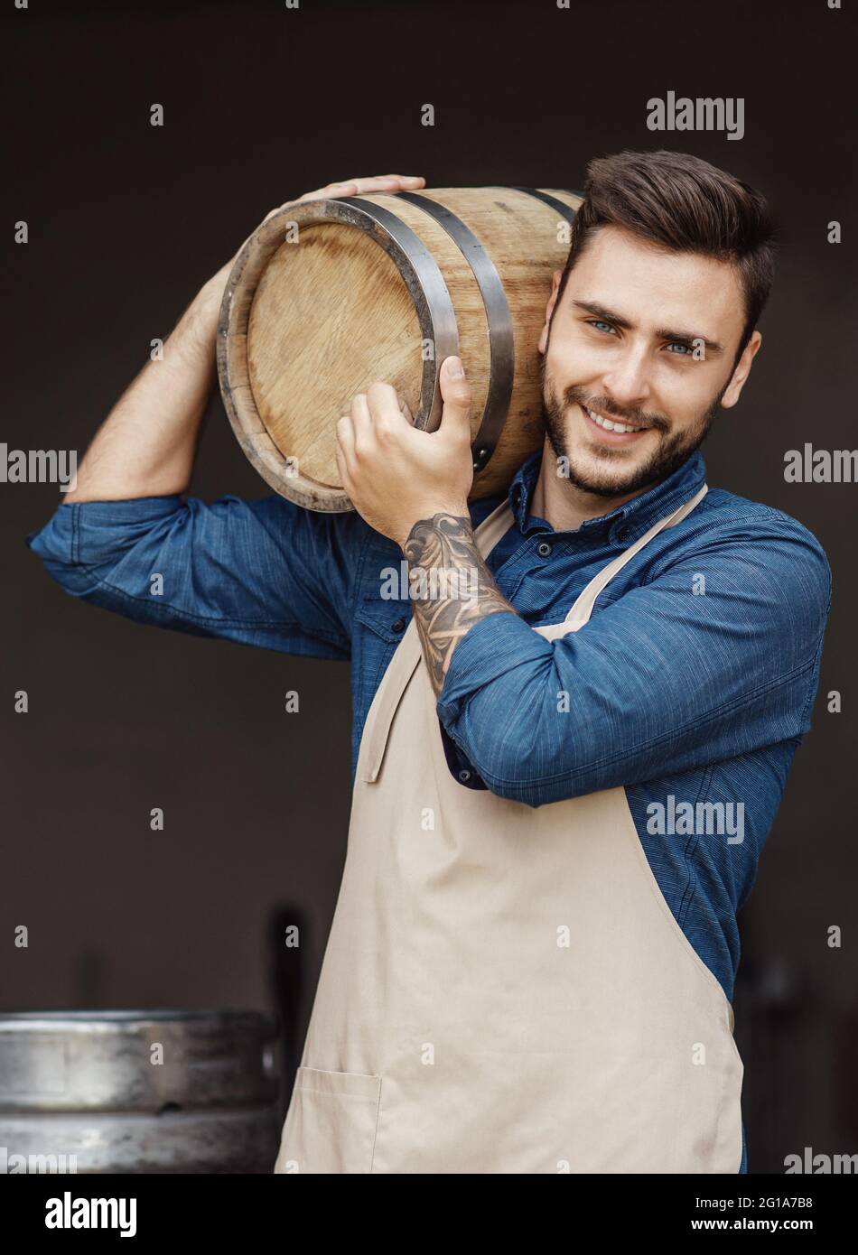 Alcohol production hi-res stock photography and images - Alamy