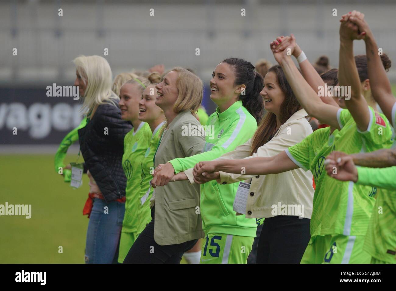 Wolfsburg, Germany. 06th June, 2021. VfL Wolfsburg during the Flyeralarm  Frauen-Bundesliga match between VfL Wolfsburg and SV Werder Bremen at AOK  Stadium in Wolfsburg, Germany. Credit: SPP Sport Press Photo. /Alamy Live