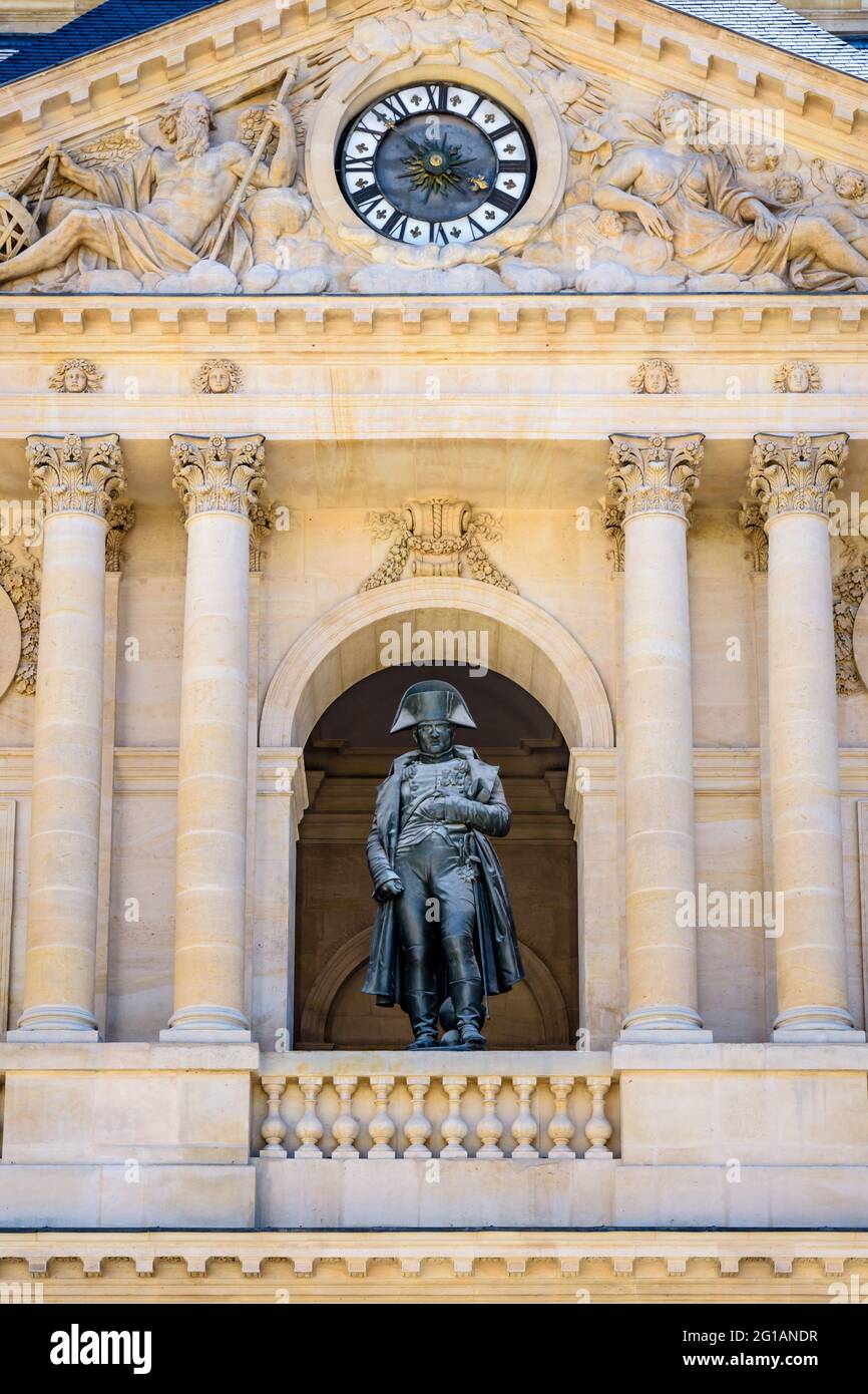 Front view of the statue of Napoleon Bonaparte on the balcony of the southern facade of the court of honor of the Hotel des Invalides in Paris. Stock Photo