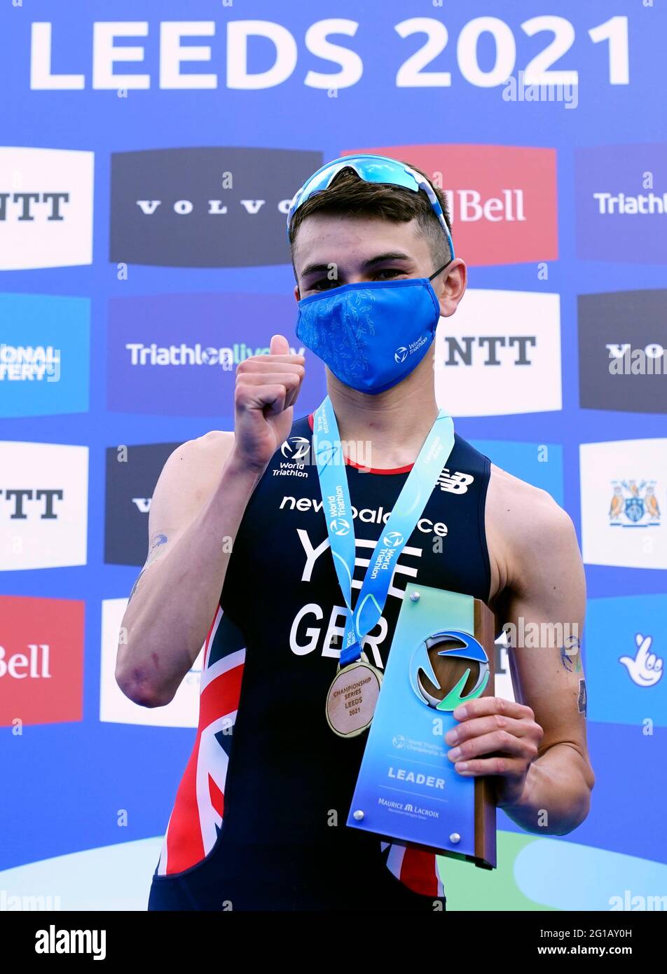 Great Britain's Alex Yee celebrates winning The AJ Bell 2021 World