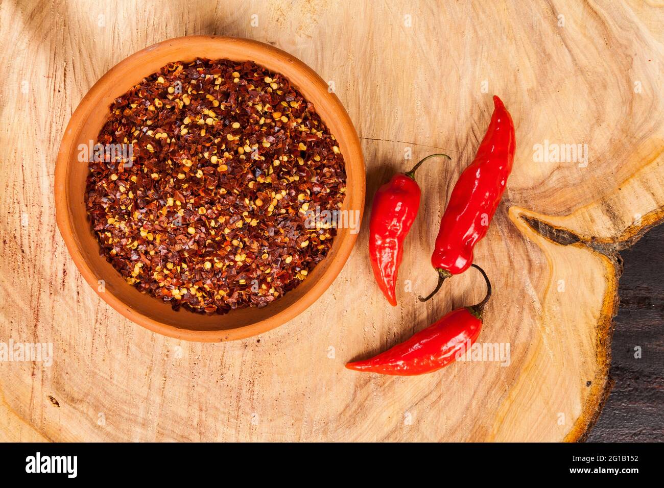 Red chili pepper flakes hi-res stock photography and images - Alamy