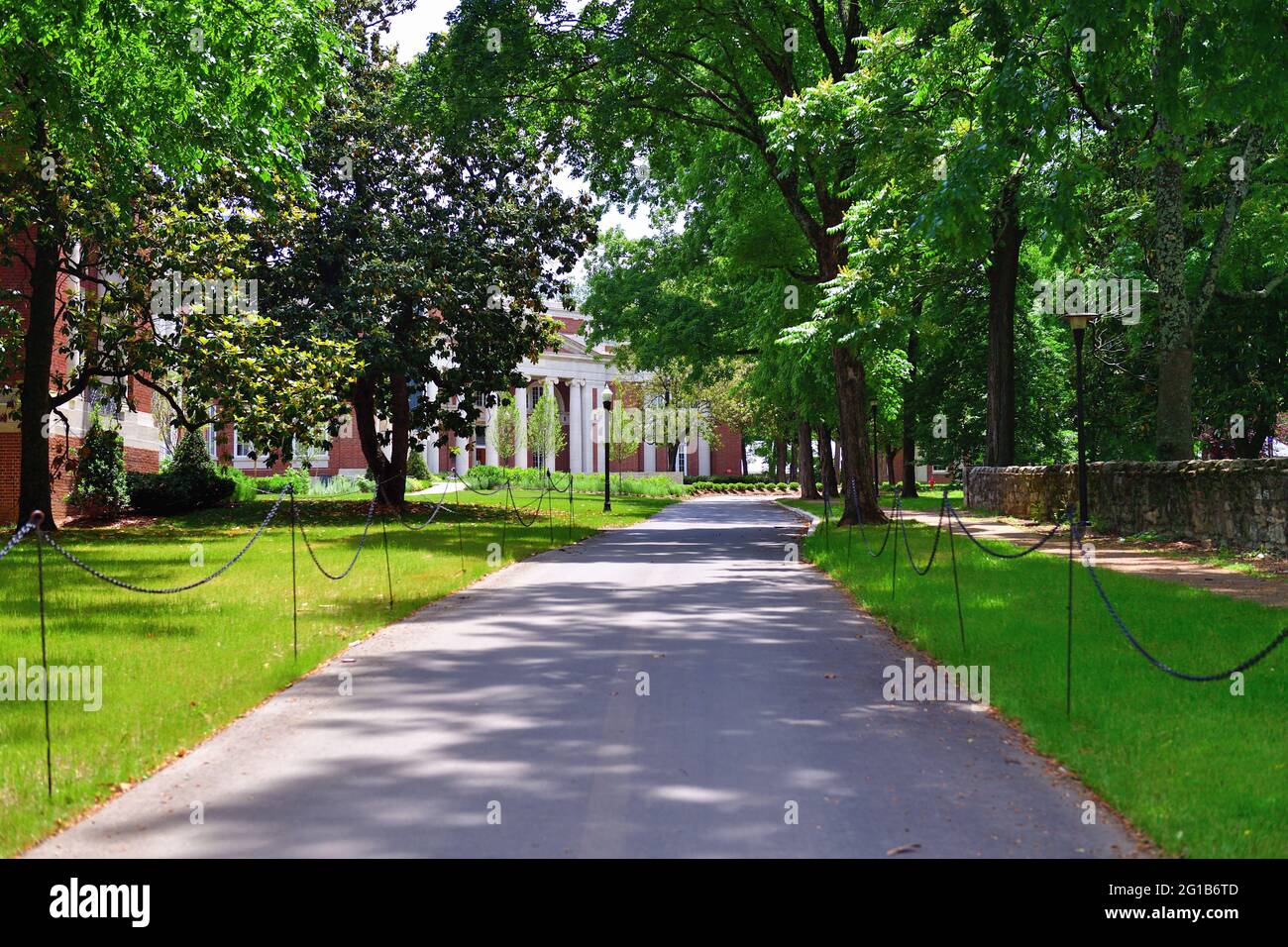 Nashville, Tennessee, USA. Magnolia Circle leading to academic buildings on the campus of Vanderbilt University. Stock Photo
