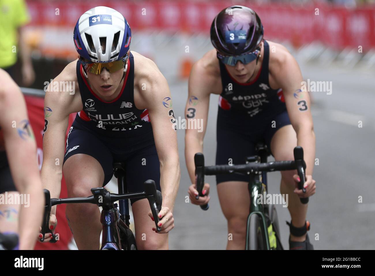Leeds, UK. 06th June, 2021. Leah Learmonth in action during the AJ Bell 2021 World Triathlon Series in Roundhay Park, Leeds. Credit: SPP Sport Press Photo. /Alamy Live News Stock Photo