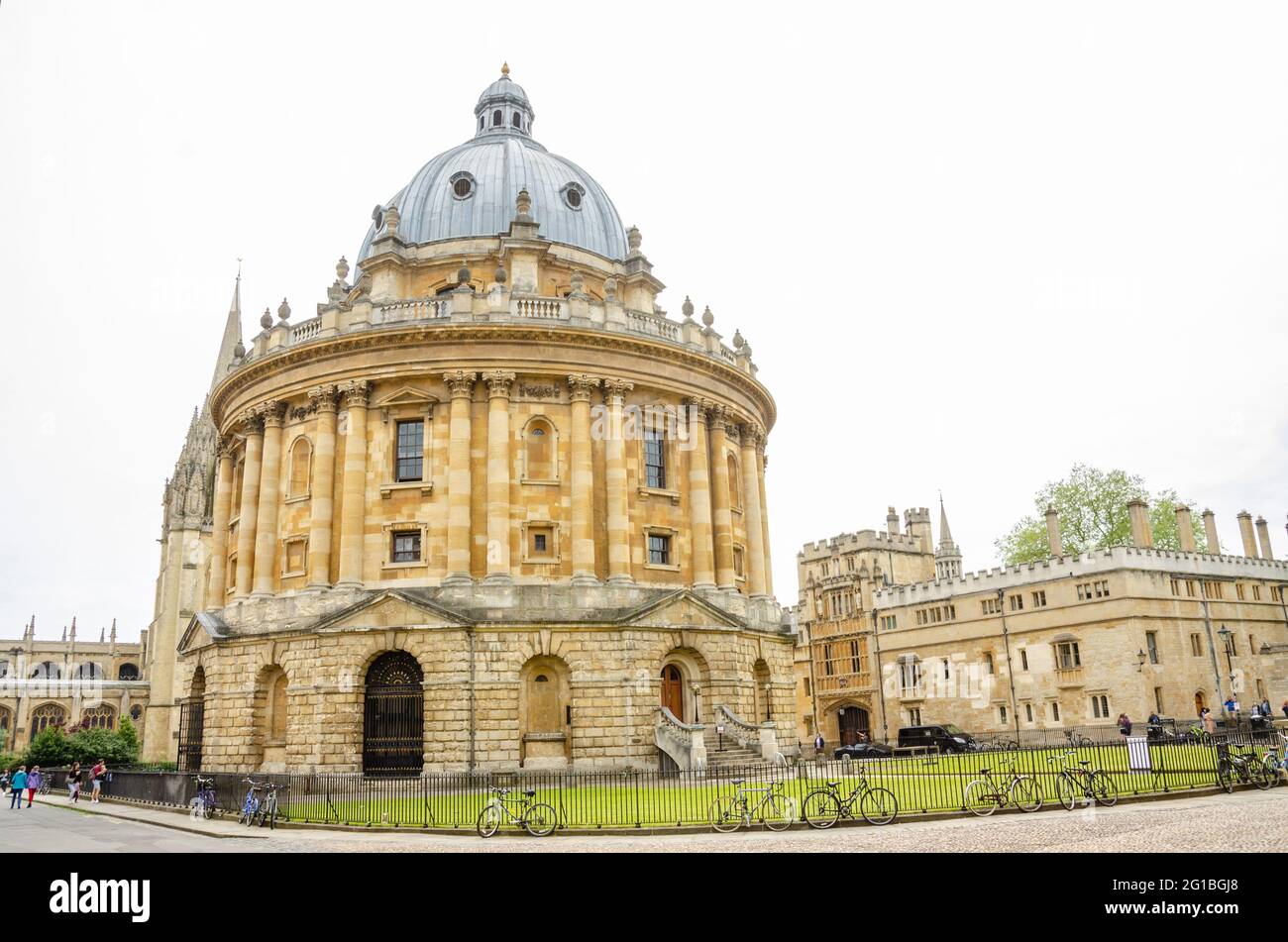 Radcliffe Camera on Catte Street in Oxford, designed by James Gibbs in a neo-classical style is an iconic landmark at the centre of Oxford Stock Photo