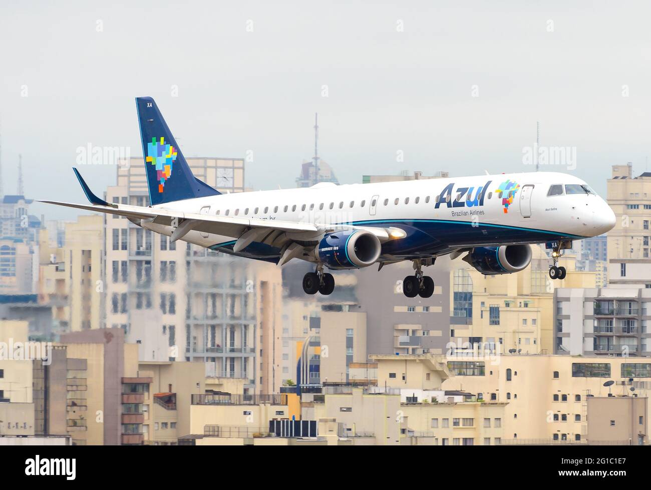 Azul airlines hi-res stock photography and images - Alamy