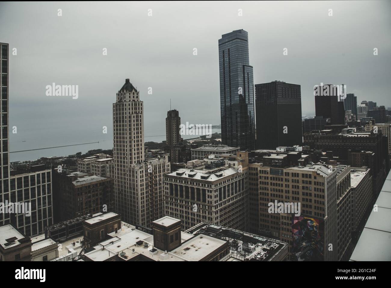 Chicago rooftop view with skyline of city Stock Photo Alamy