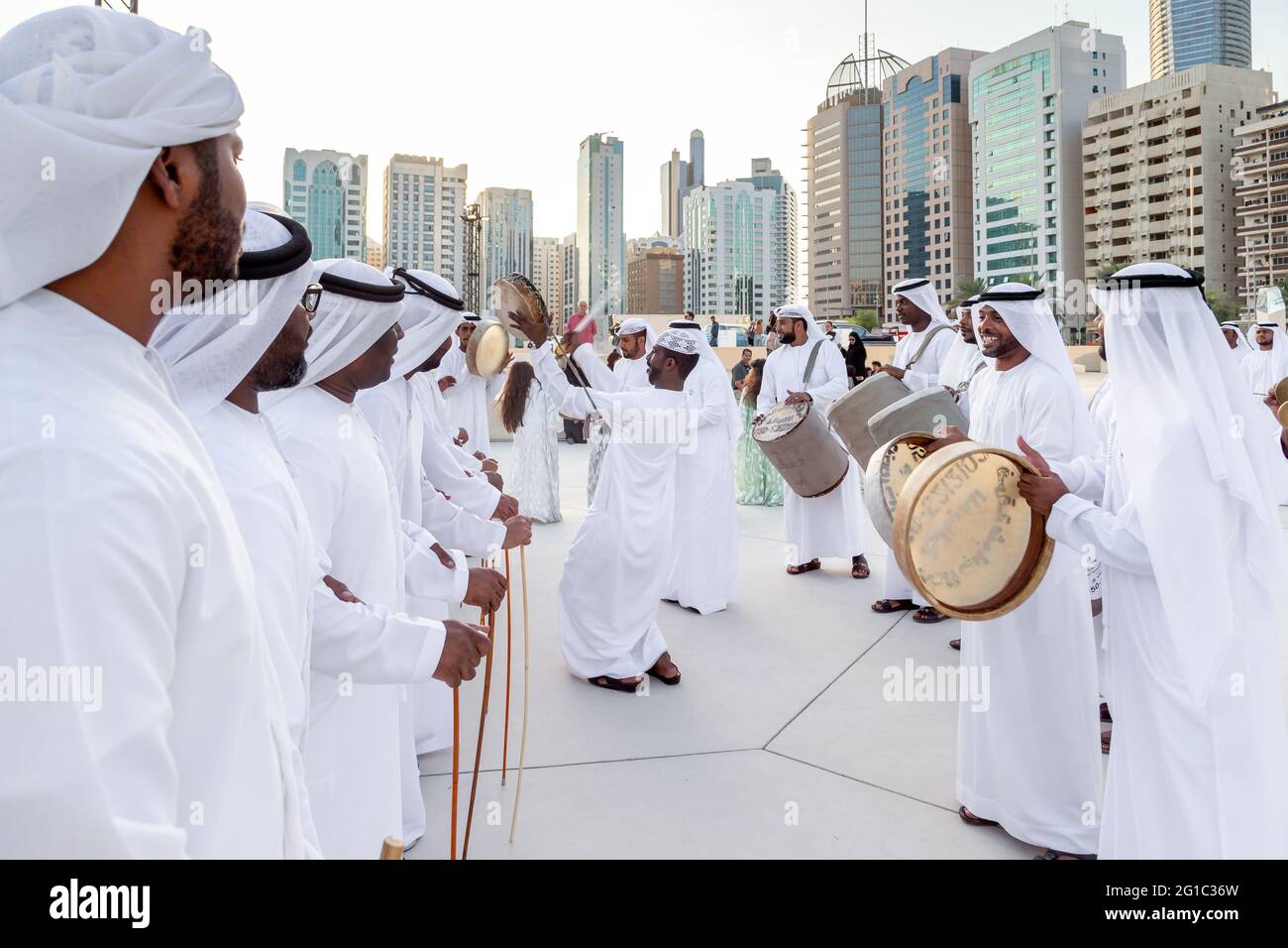 Danse Ayala  Visiter Abu Dhabi
