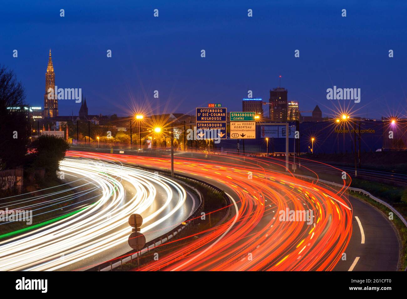 FRANCE, BAS-RHIN (67), STRASBOURG, CAR TRAFFIC ON THE A35 MOTORWAY AT NIGHT  AND THE STRASBOURG CATHEDRAL Stock Photo - Alamy